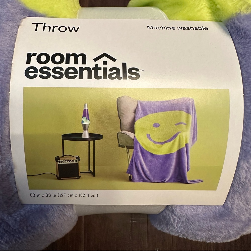 Target Room Essentials Smiley Chartreuse Flutter Throw Lightweight Blanket - Picture 3 of 6